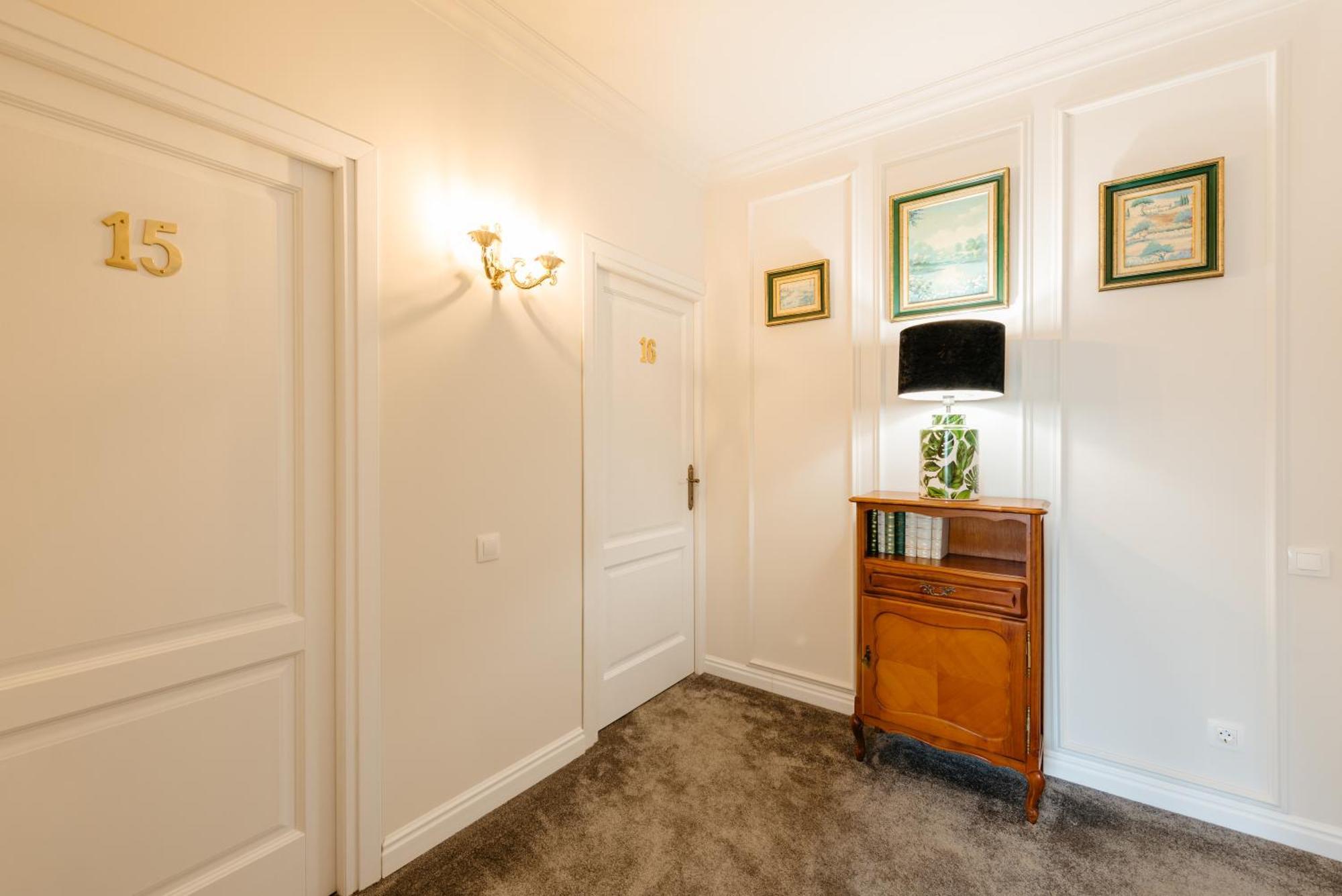 Ateneea Luxury Rooms Cluj-Napoca Eksteriør bilde